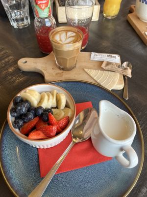   at Coffee & Books in Decin