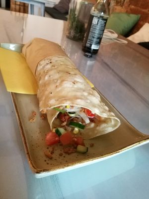 Gerolltes mit Sojafleisch at Nøne Meat in Luebeck