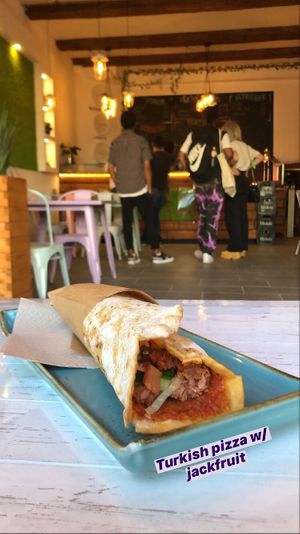 Turkish pizza w/ jackfruit at Nøne Meat in Luebeck