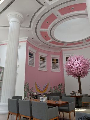 View of the main indoor seating area at Bounty Beets - Le Meridien Mina Seyahi in Dubai