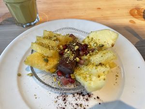 Kokospraline mit Ananas, vegan at Bo's Co in Celerina