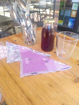 Infusion d'hibiscus at Brawcoli in Lorient