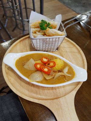 Massaman with baked roti (amazing) at Veganerie - Nana in Bangkok