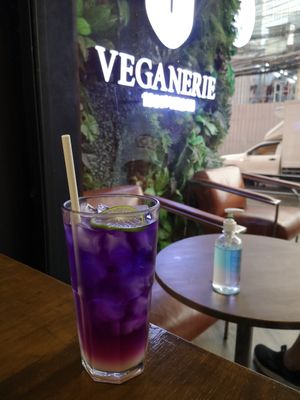 Butterfly (?) Lemonade at Veganerie - Nana in Bangkok
