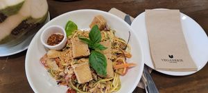 Pad thai with zucchini noodles #Veganuary at Veganerie - Nana in Bangkok