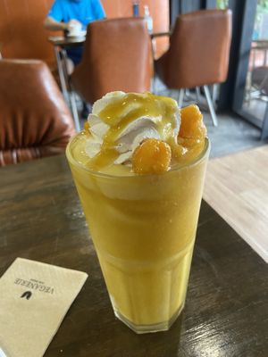 Mangoshake 🫶  at Veganerie - Nana in Bangkok
