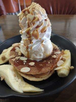 Butterscotch pancakes 🥞 at Veganerie - Nana in Bangkok