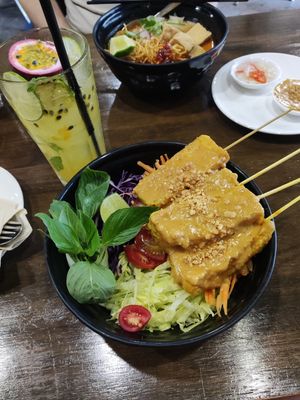Satay tofu salad at Veganerie - Nana in Bangkok
