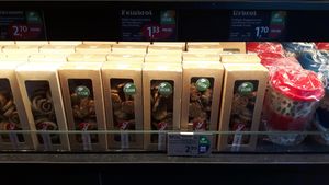 Vegan cookies at Junge Die Bäckerei - Heringsdorf Seebrücke in Heringsdorf