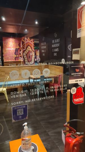 Opening hours at Flower Burger in Rome