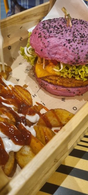 Cherry Bomb burger at Flower Burger in Rome