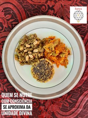 Kung Pao Lentils, wholegrain saffron rice with chia seeds, wild carrots with chard and broccoli. at Satya  in Campinas