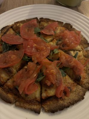 Pizza vegana   at Verdecelli  - Coco's Cafe in Cuenca