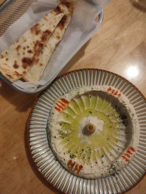 Hummus and bread at Asalam Restaurant in Jeju