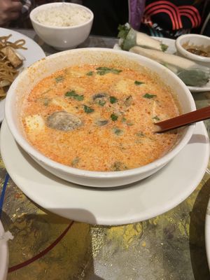Tom Kha  at Long Beach Cafe in Lakewood