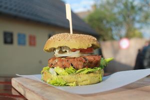 Vegan Dutch-Weedburger at Onder de Linden in Wageningen