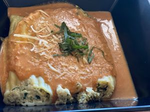 THIS ☝🏼 IS WORTH DYING FOR. MANICOTTI. VODKA SAUCE. at Tarantino's Vegan in Las Vegas