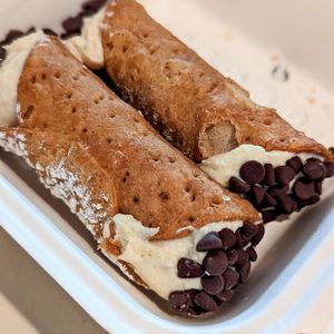 Cannoli at Tarantino's Vegan in Las Vegas