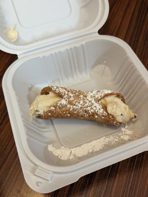 Cannoli at Tarantino's Vegan in Las Vegas