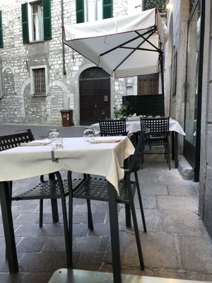 outside seating area  at Il Lughino in Como