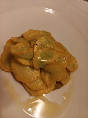 Corn chips with yellow zucchini at Il Lughino in Como