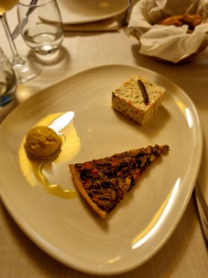 Lughino's starter (served with freshly baked bread) at Il Lughino in Como