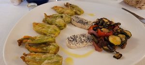 Flores de calabacin at Il Lughino in Como