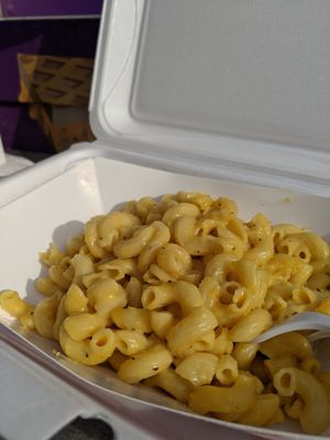 Vegan mac at The Cheesy Chick in Williamsville