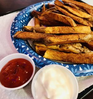 Fresh cut fries at Jasmine Al-Sham in Frederick