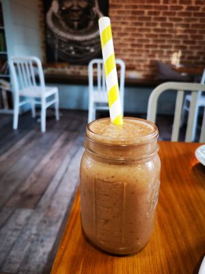 Raw Snickers Smoothie at Vibes Cafe in South West London