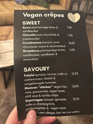 Vraag naar de speciale vegan menukaart   at Crêpeaffaire in Haarlem
