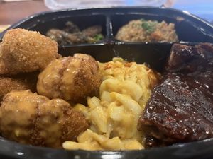 Cauliflower, Mac n cheese, ribs  at I-tal Garden in New Orleans