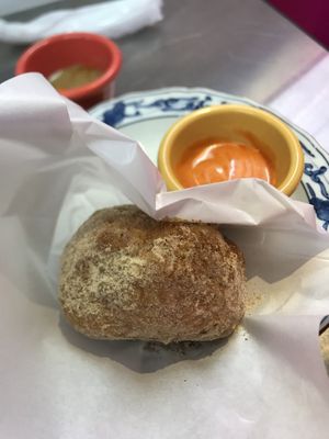 Vegan meat buns at Bells in Tokyo