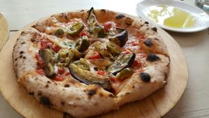 Message ahead for vegan cheese at Ponchi's Pizza in Shima