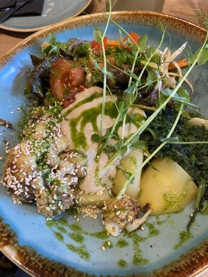 Spinat,Blumenkohl,Kartoffeln,Salat   at Mandala Étterem in Pecs