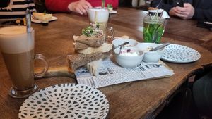 Bread with 3 dips at Jells Lunchcafe in Middelburg