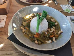 Vegetable curry from the seasonal menu. €13,50 at De Beren in Goes