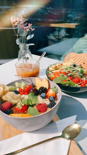 Porridge & Scrambled Tofu at SOUL - Vegan Coffee Bar in Hamburg