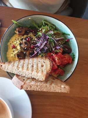 Vegan scrambled egg at SOUL - Vegan Coffee Bar in Hamburg