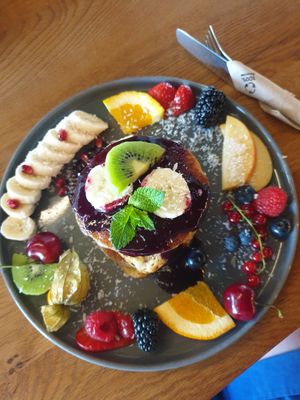 Vegan pancakes with blueberry sauce at SOUL - Vegan Coffee Bar in Hamburg
