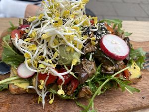 Humus veggies at SOUL - Vegan Coffee Bar in Hamburg