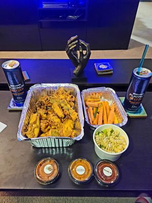 Vegan wing combo. Spicy carrots and vegan mac&cheese! at Boss Chick N Beer in Berea