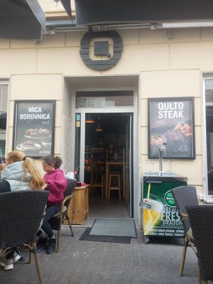 Entry at Qulto - Slovenska in Maribor