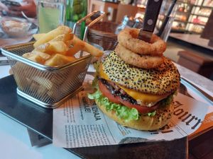 Vegan burger with curcuma patty at Qulto - Slovenska in Maribor