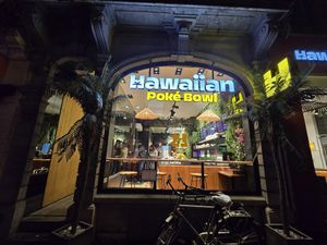 Front at Hawaiian Poke Bowl in Ghent