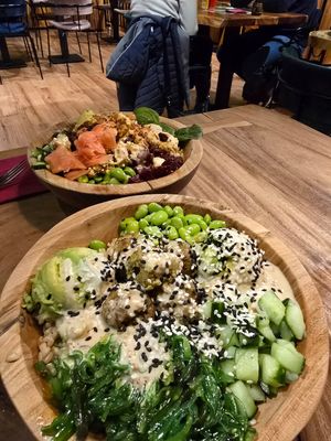 Bowls at Hawaiian Poke Bowl in Ghent