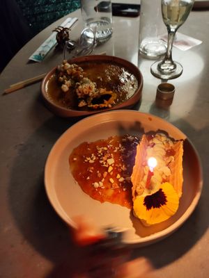 Postres minúsculos at Mudra in Buenos Aires