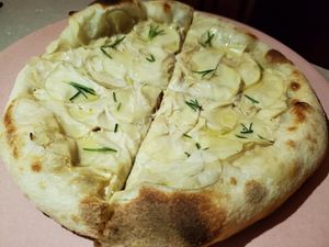 White Pizza at Mudra in Buenos Aires