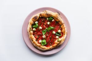 | MARGHERITA |

Mozzarella de Cajú | Pomodoro | Pesto de Albahaca at Mudra in Buenos Aires