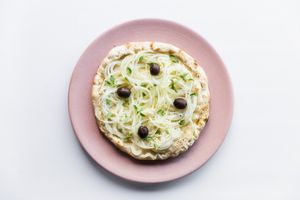 | PIZZA FUGAZETTA |

Queso de Arroz | Pomodoro | Albahaca at Mudra in Buenos Aires